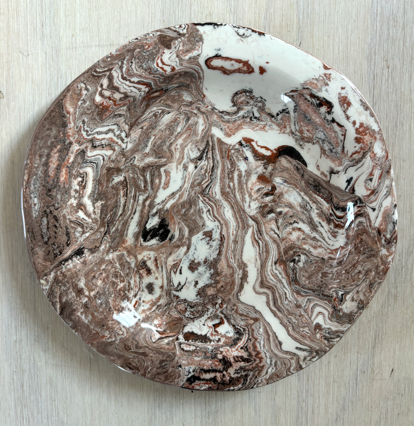Ceramic Marblelized plate TERRA DI SIENNA